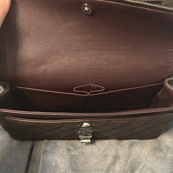 Elegant Brown Quilted Chain Shoulder Bag - Picture 3 of 3